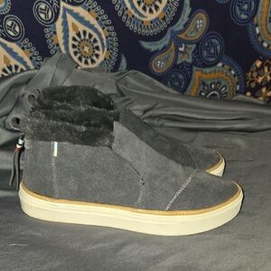 Toms Paxton Size 8 Fur Ankle Bootie